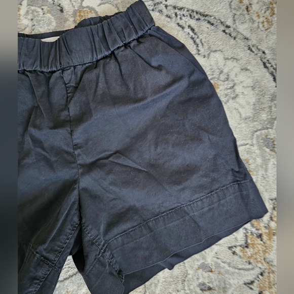 Everlane shorts - Picture 2 of 6